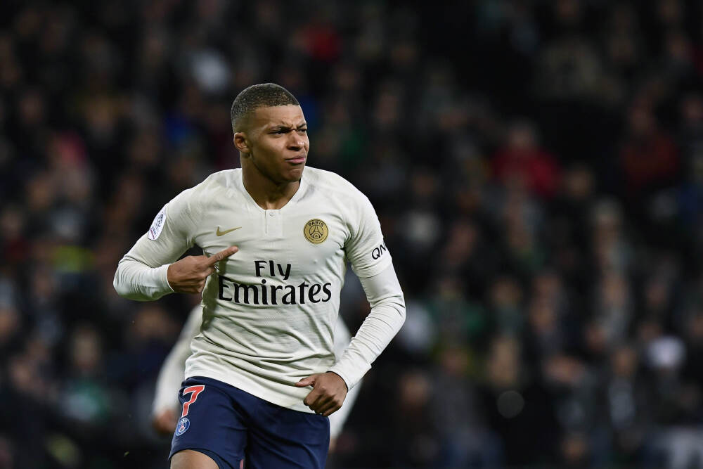 贝佐斯追赶马斯克：新格伦号二飞能否扳回一局？